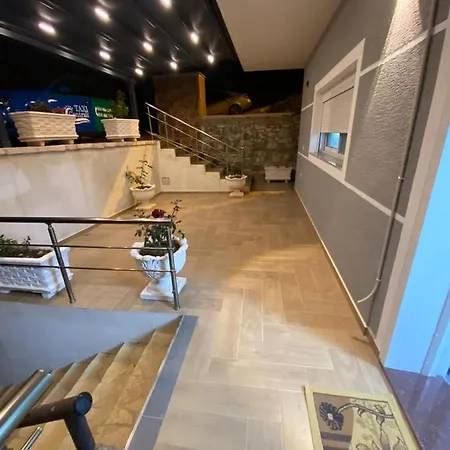 Vila F&g